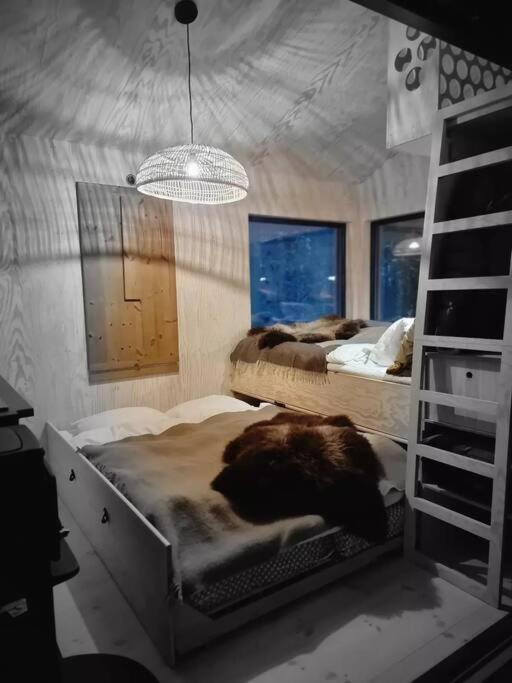 Treetop Ekne - Hytte I Skogen Med Hengebru Hotell Levanger Eksteriør bilde