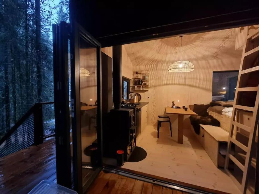 Treetop Ekne - Hytte I Skogen Med Hengebru Hotell Levanger Eksteriør bilde