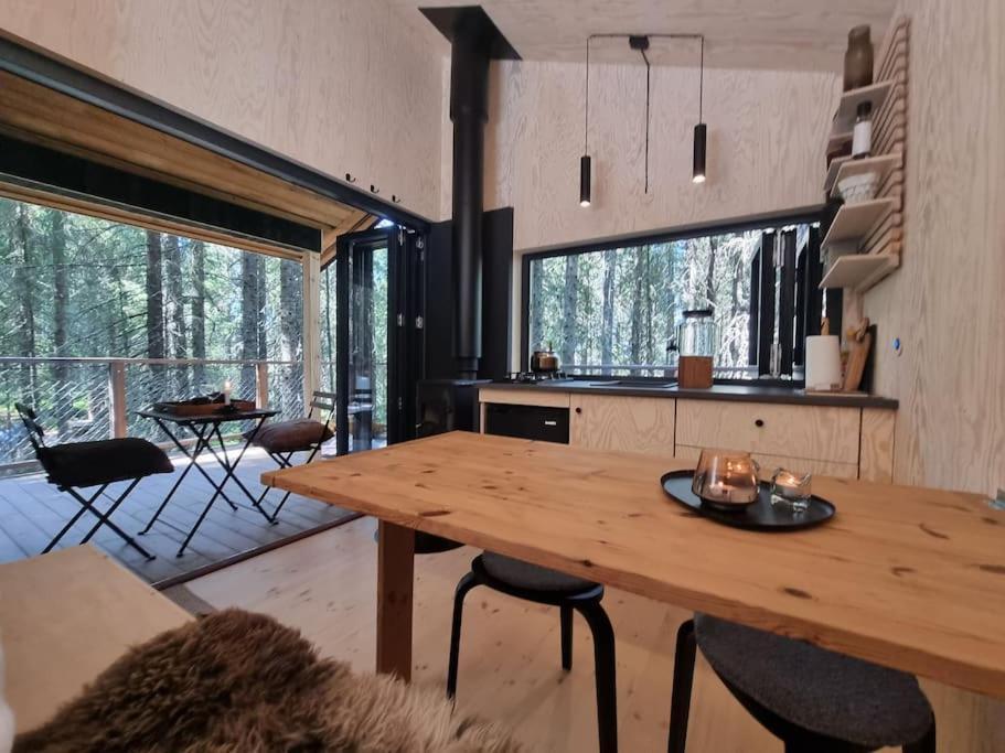 Treetop Ekne - Hytte I Skogen Med Hengebru Hotell Levanger Eksteriør bilde